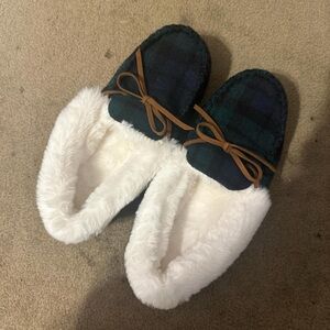 Sonoma Tan Sole Moccasin Slippers